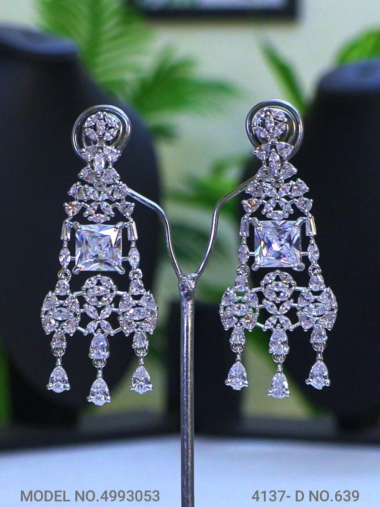 Traditional yet Trendy Design | Ideal for your Parties !