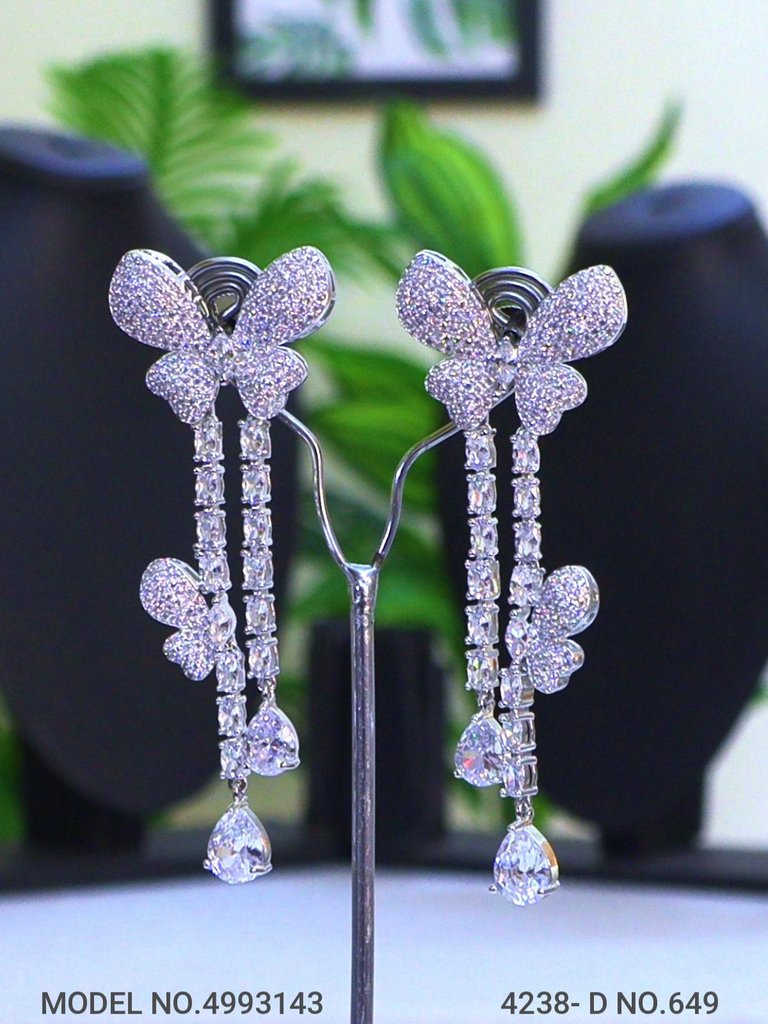 Traditional Design | American Diamond Jewelry Set