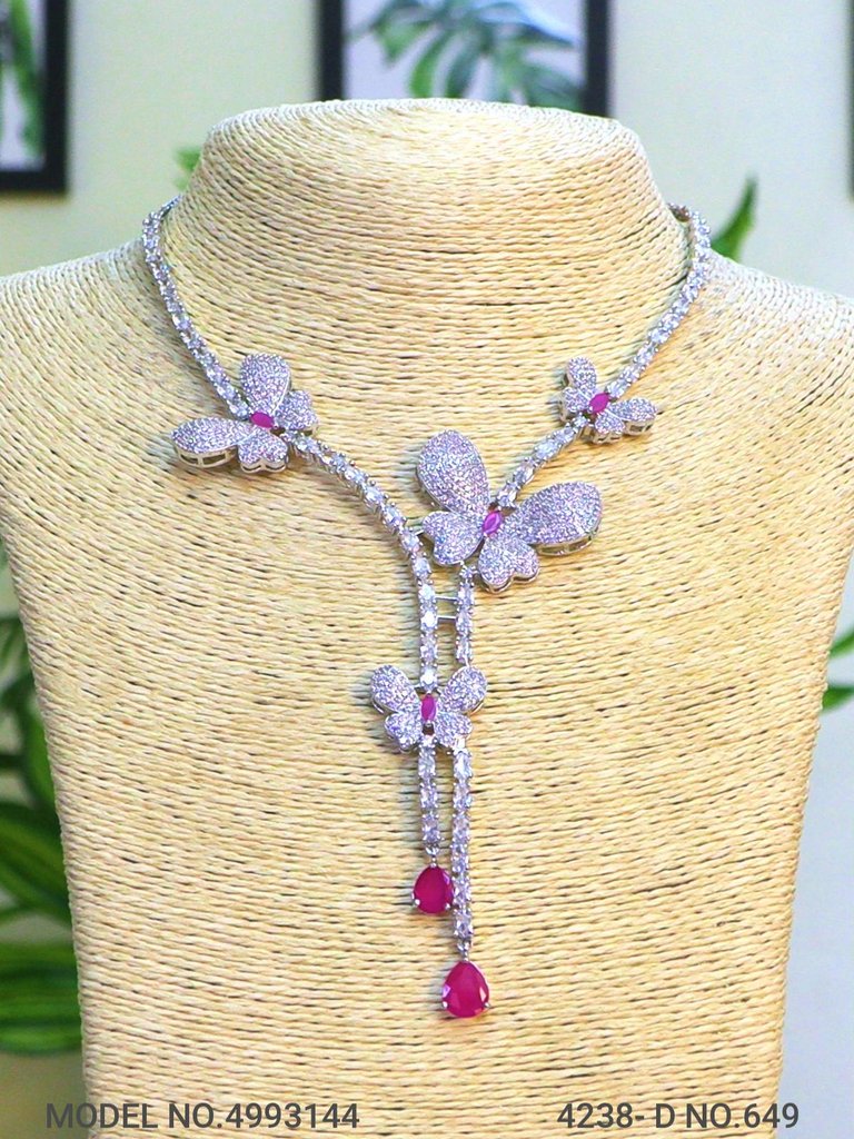 Traditional Zirconia Jewelry Set for Classy Women