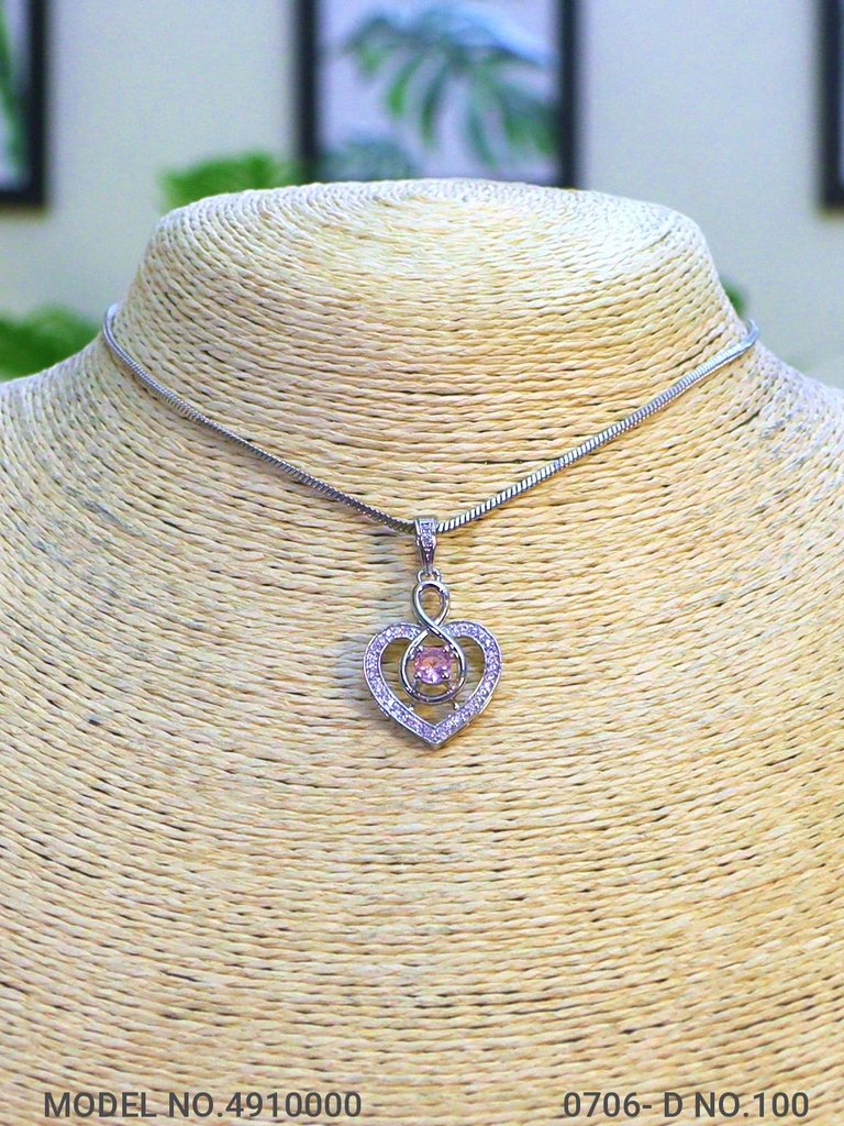 Designer Pendant in Wholesale
