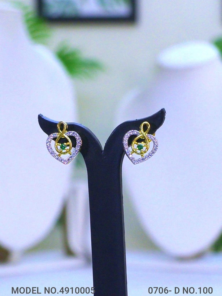 Handcrafted Masterpiece | Cz Pendant Set