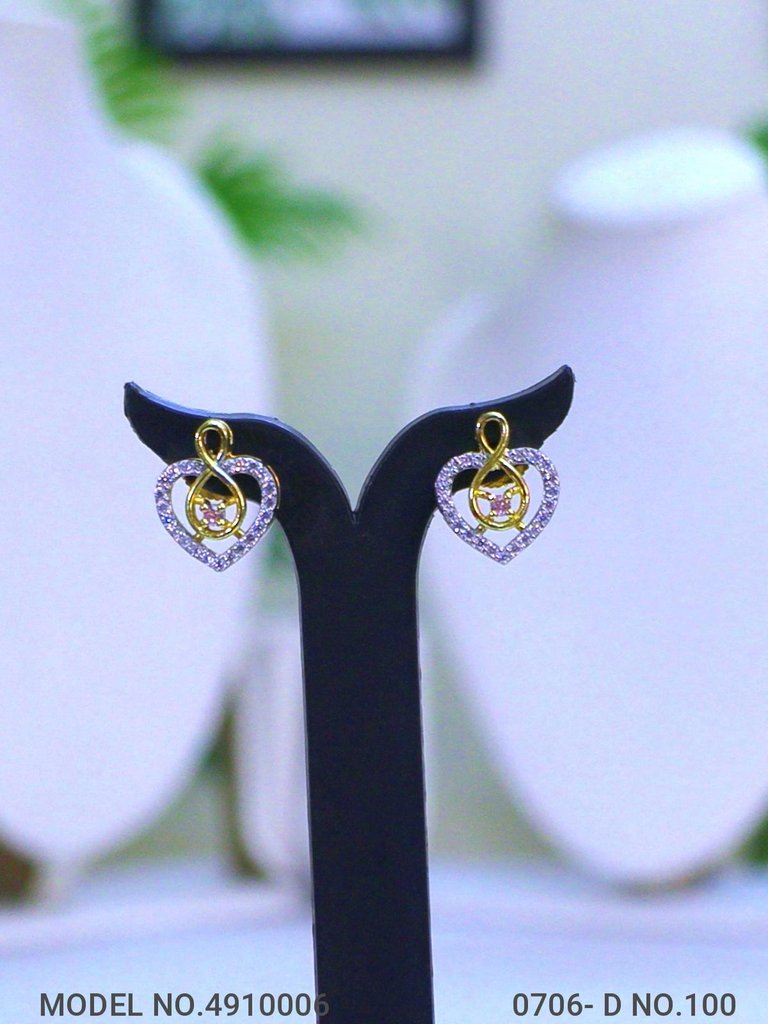 Classic Pendant | AD Jewellery | Handcrafted