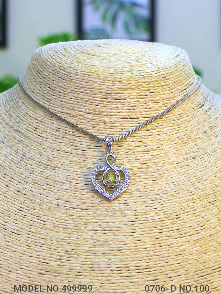 Diamond Replica Pendant Set |