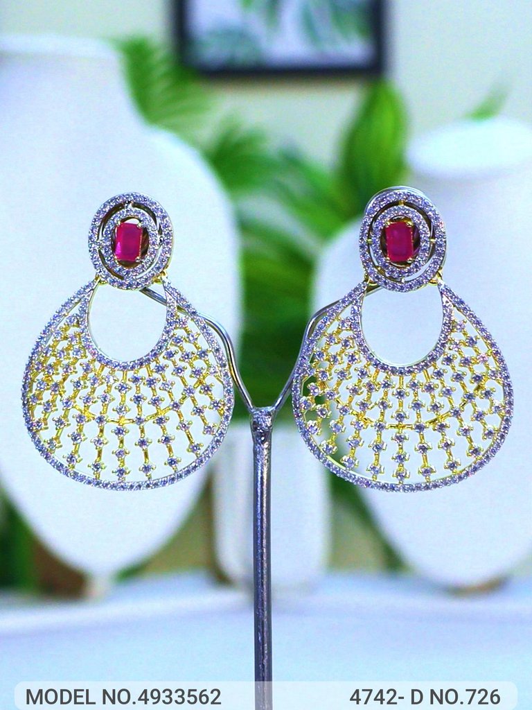 Jewelry made with original Zircons!