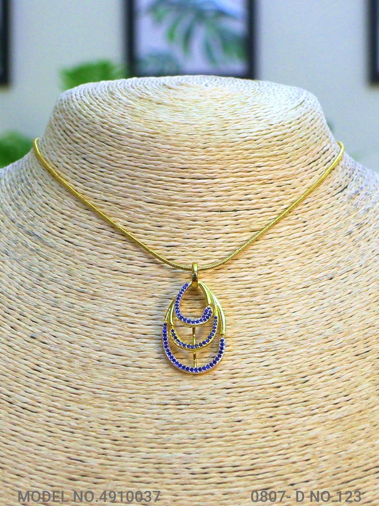 Showstopper Imitation Pendant Set