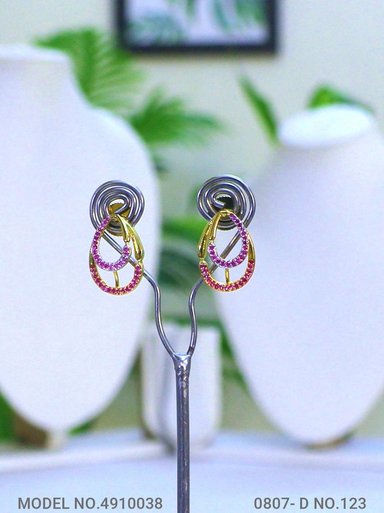 Partywear Classic Pendant Set