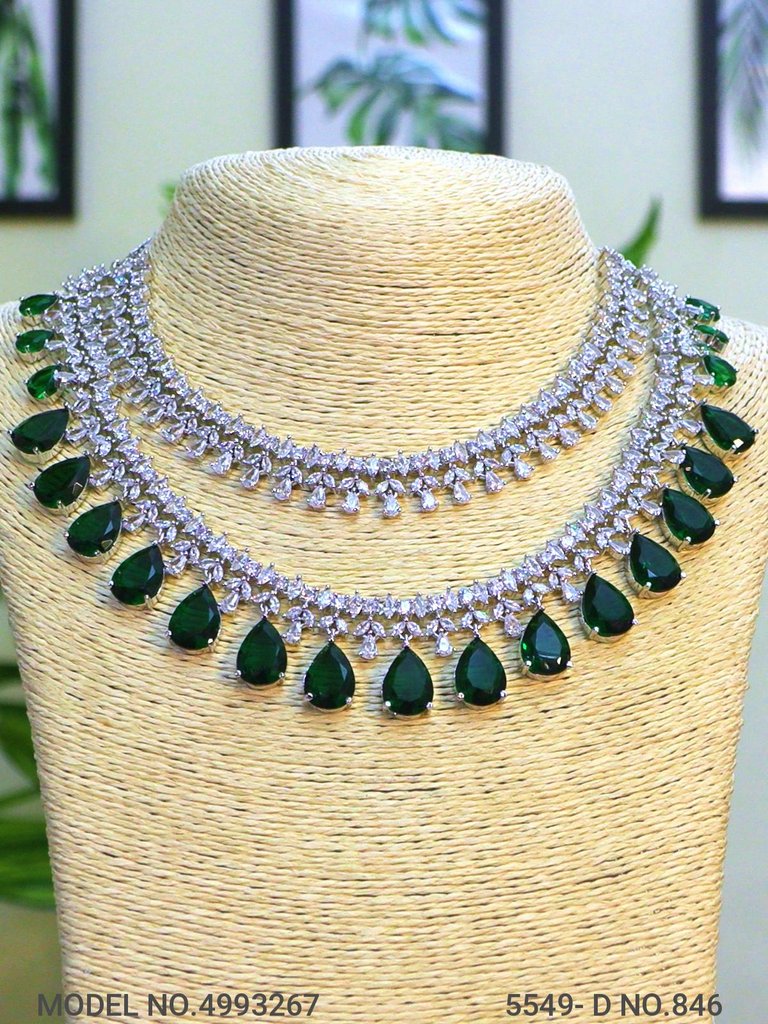 Traditional Zirconia Jewelry Set for Classy Women