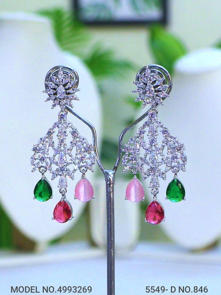 Traditional American Diamond Set