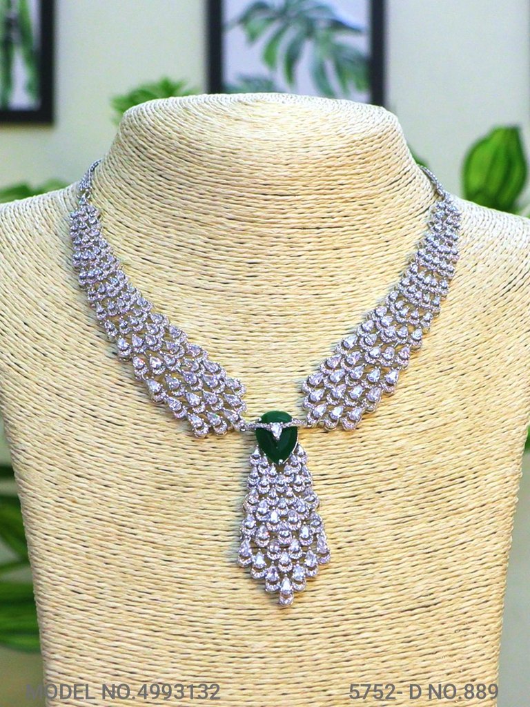 Traditional yet Trendy Design | Ideal for your Parties !