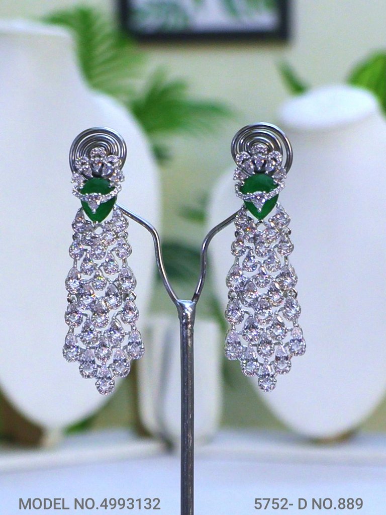 Traditional yet Trendy Design | Ideal for your Parties !