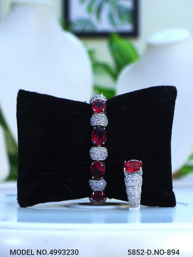 Traditional yet Trendy Design | Ideal for your Parties !