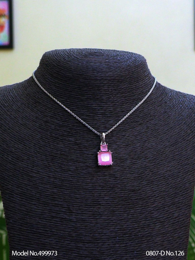 Fine Fashion Classic Pendant Set