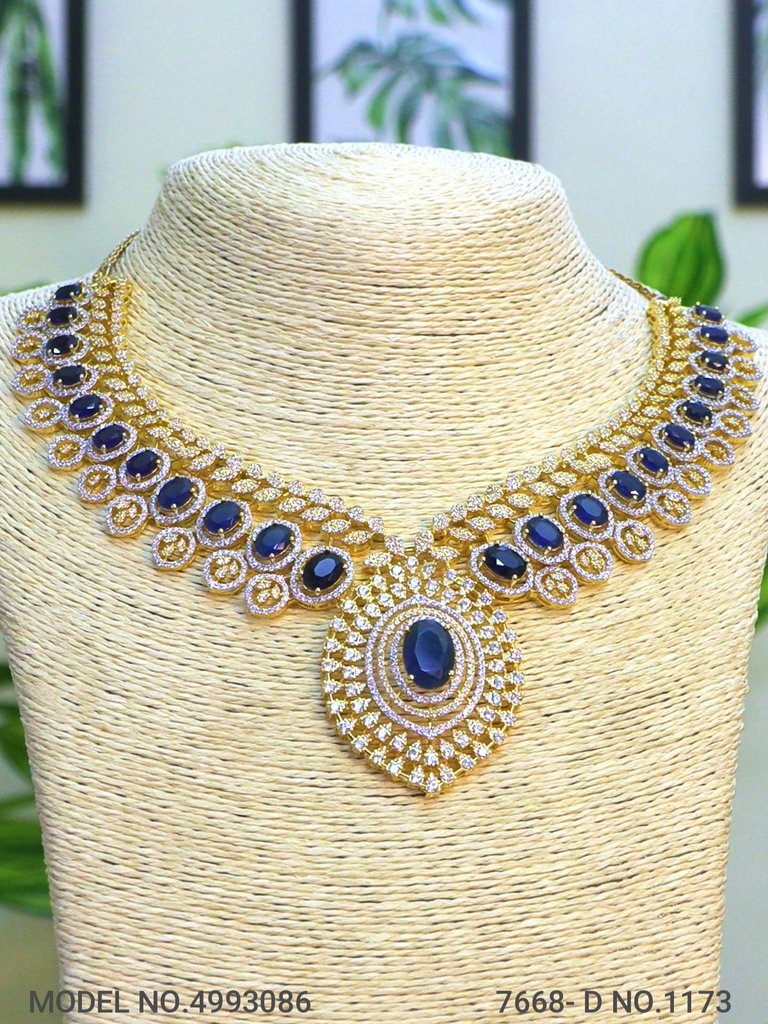 Traditional Zirconia Jewelry Set for Classy Women