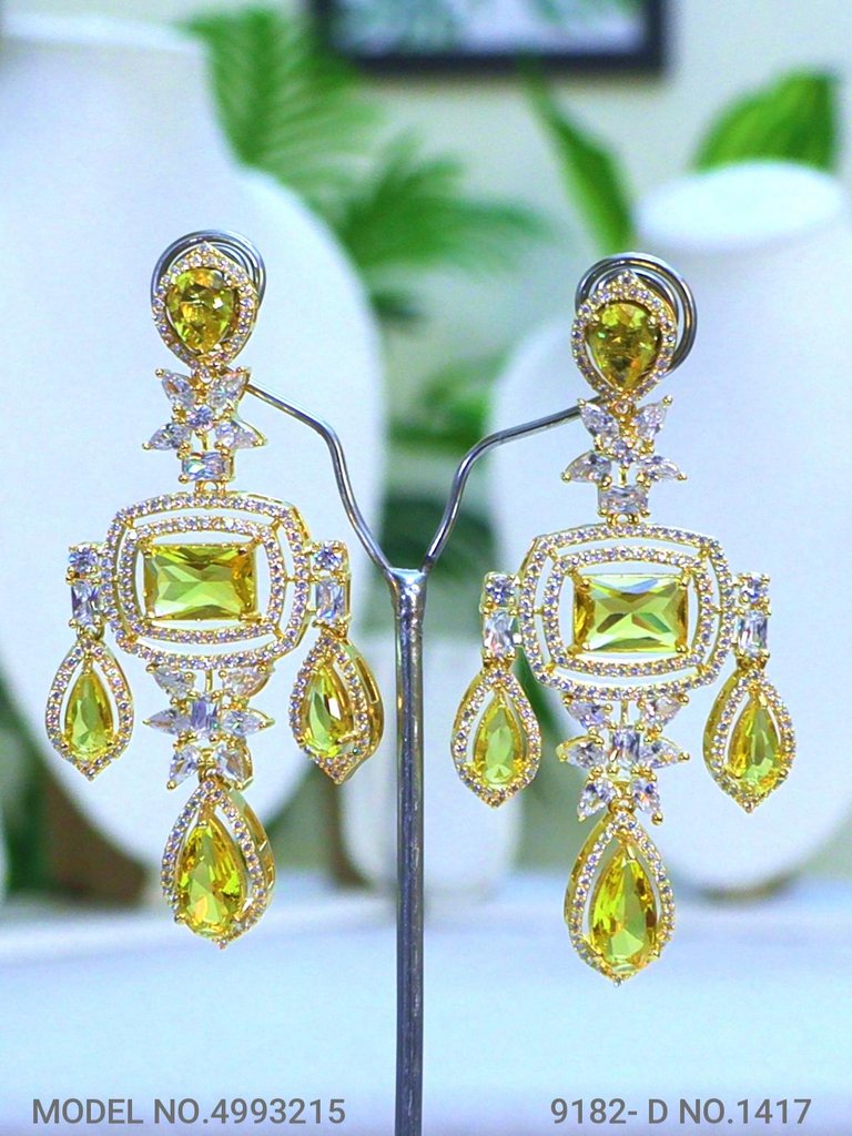 The best Gift for a Woman ! Jewelry