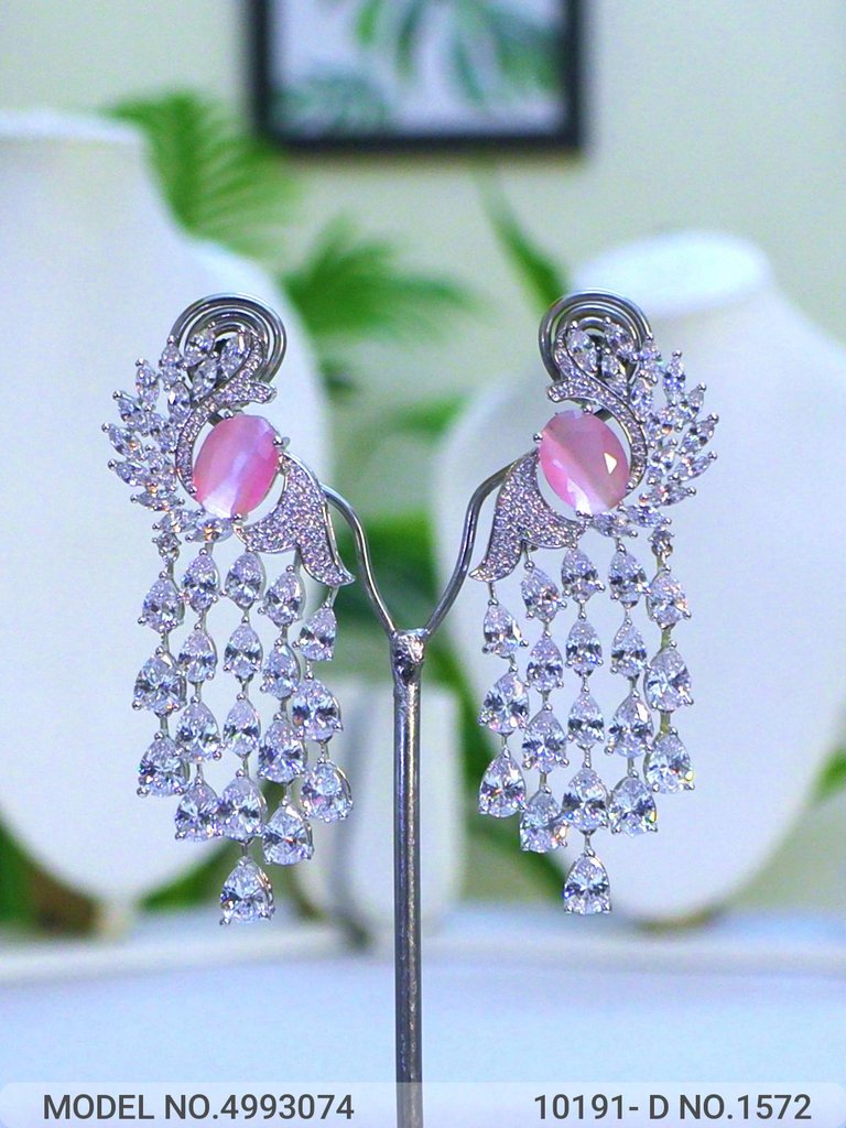 Ideal Gift for Traditional Ladies