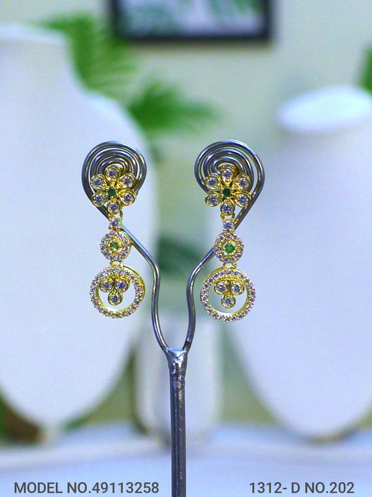 Be a Showstopper in your Party !
