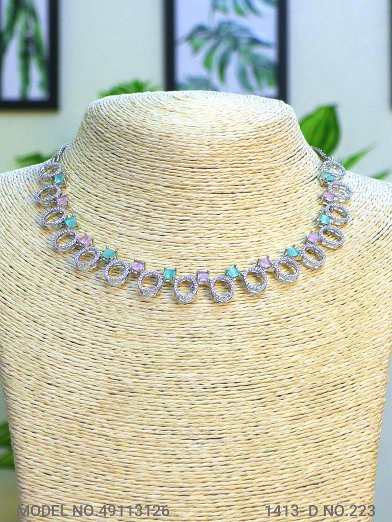 eye catchy Necklace set