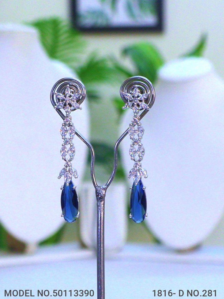 Be a Showstopper in your Party !