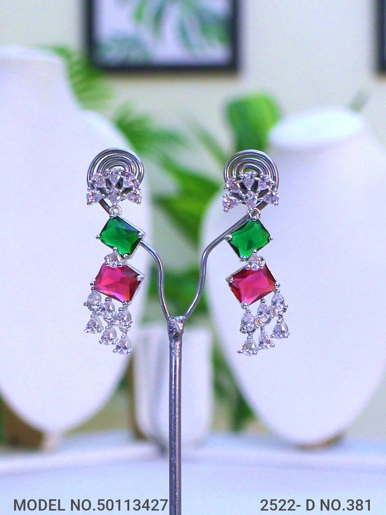 Classical Yet Trendy | Jewelry Set