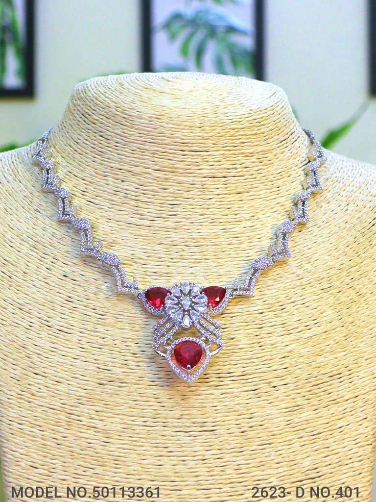 Necklace Set crafted for bold Women
