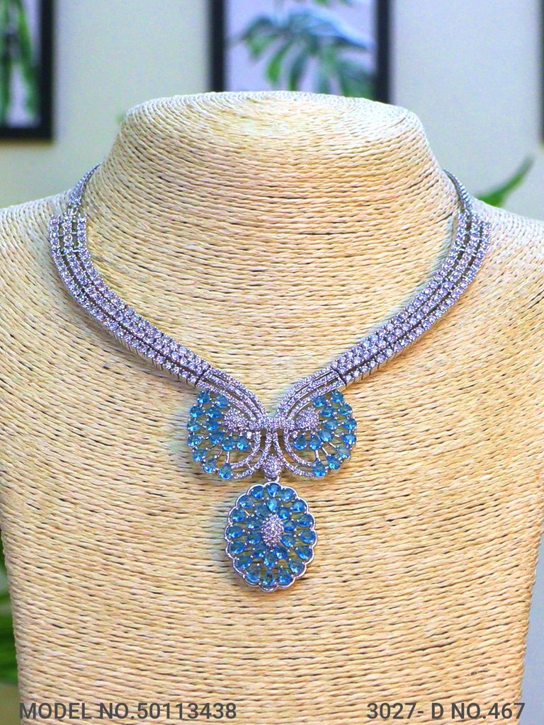 Fine Fashion Classic Necklace Set