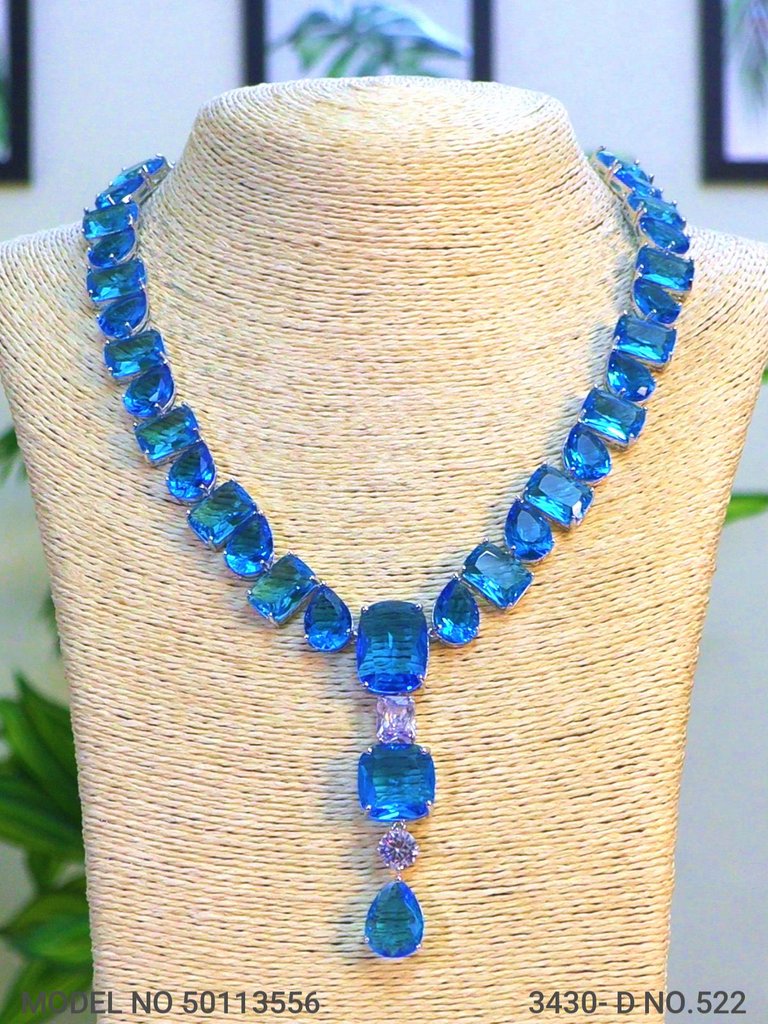 Necklace Set crafted for bold Women