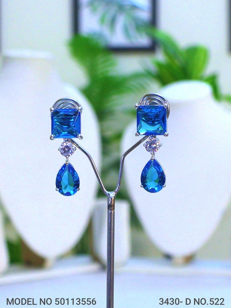 Necklace Set crafted for bold Women