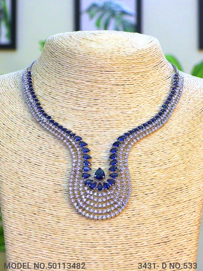 Classic Jewelry Set