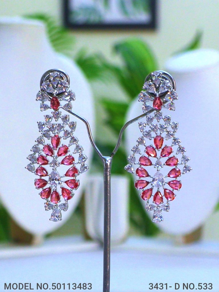 Be a Showstopper in your Party !