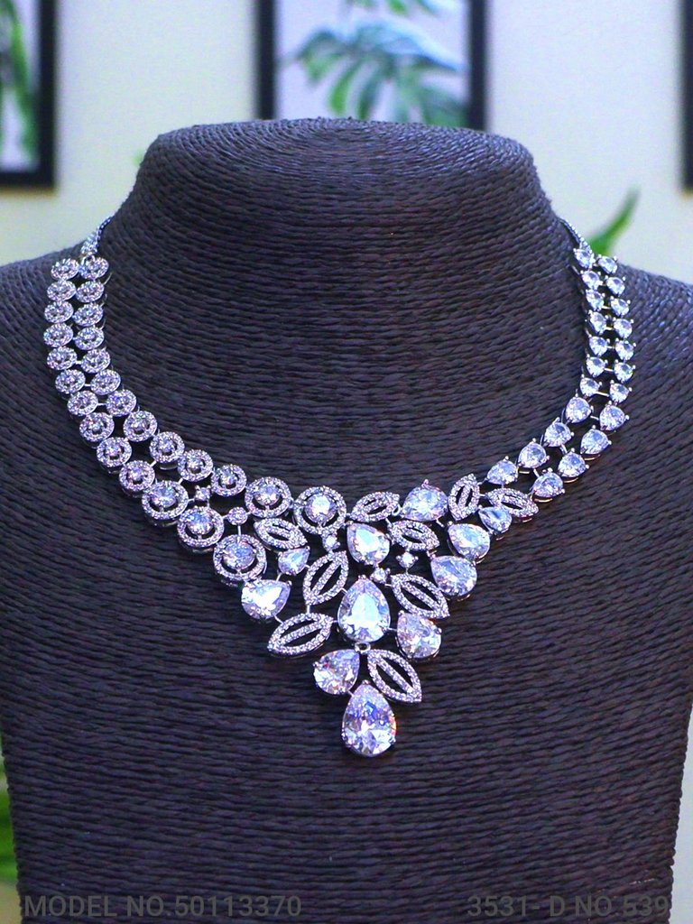 Classic Modern Day Gift Jewelry for Women