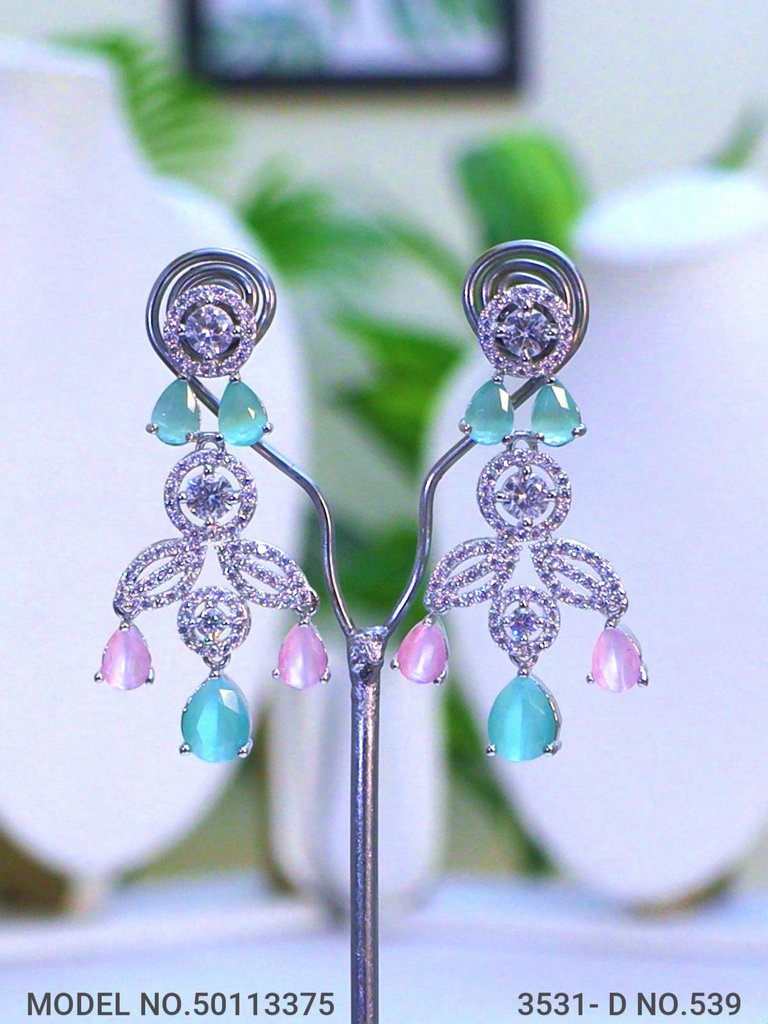 Be a Showstopper in your Party !