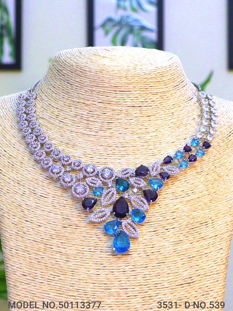 Necklace Set crafted for bold Women