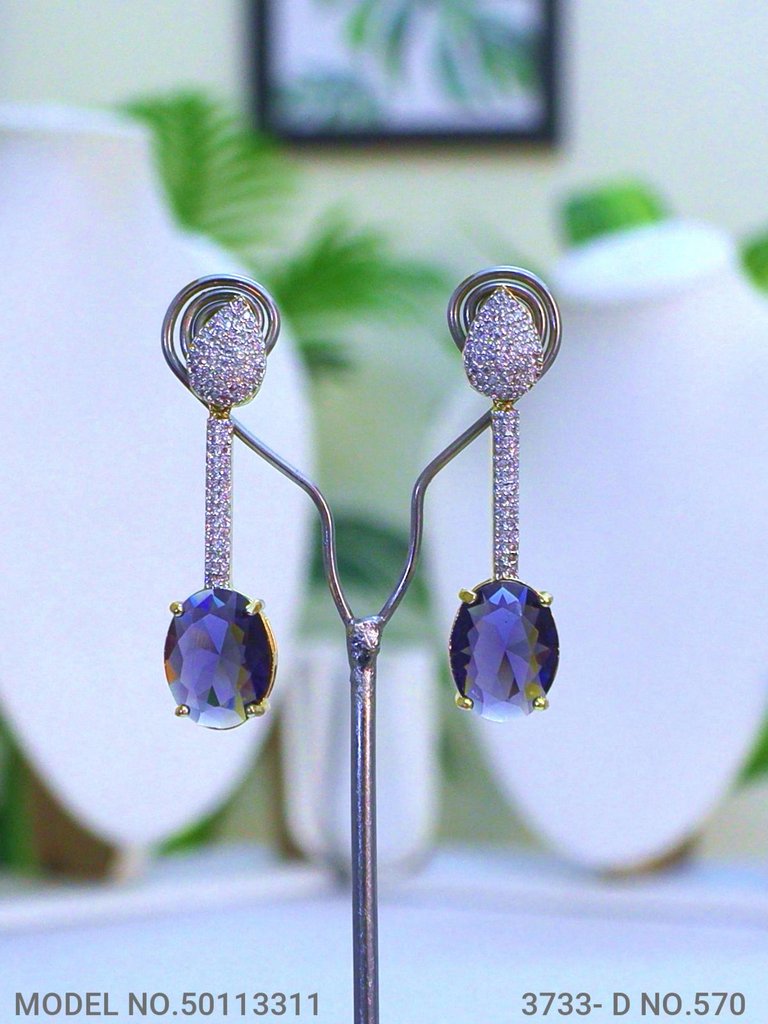 Be a Showstopper in any Party !