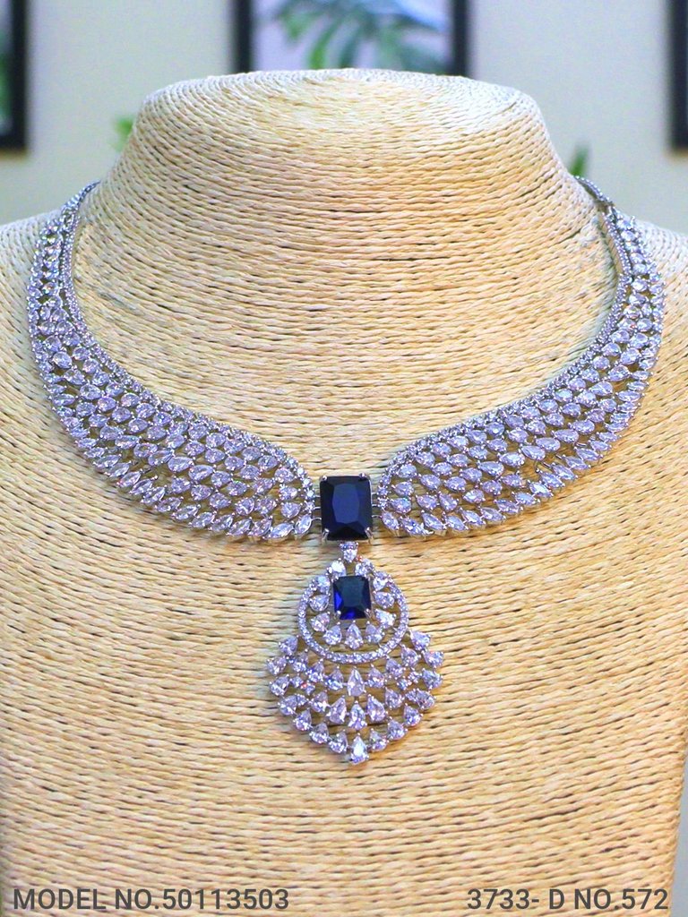 Classical Yet Trendy | Jewelry Set