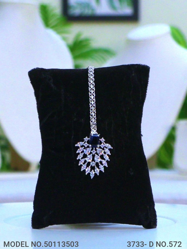 Classical Yet Trendy | Jewelry Set
