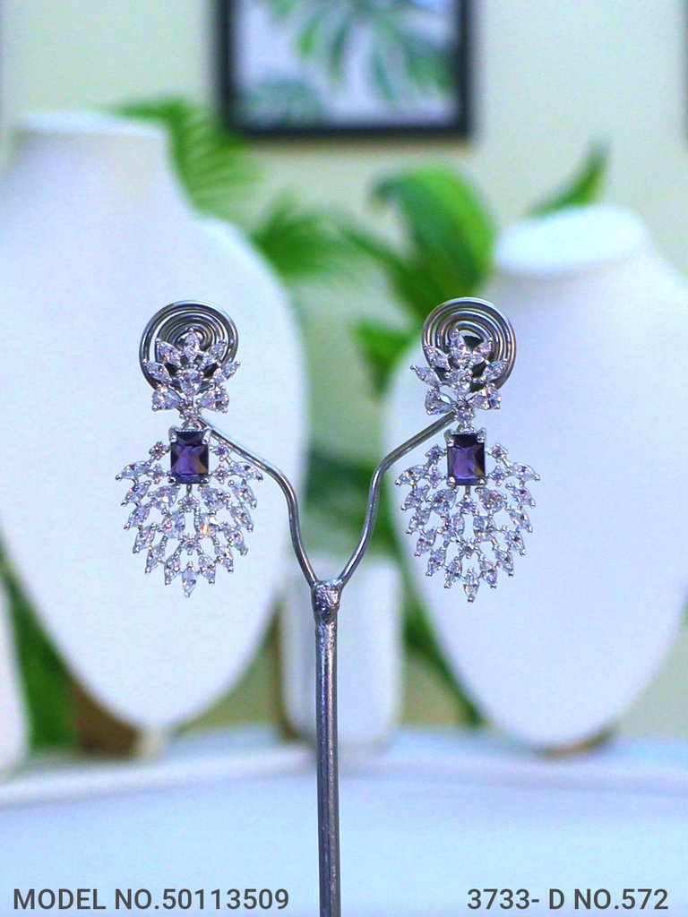 Classic Cz Jewelry Set with Earrings