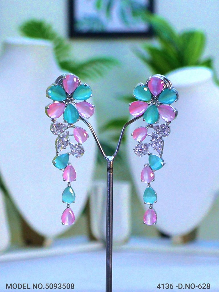 Tradition and Trend goes to a Party