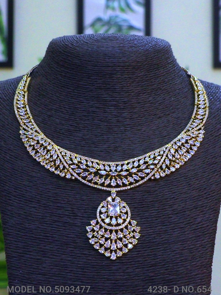 Trendy Traditional Necklace Set | Ideal Birthday Gift