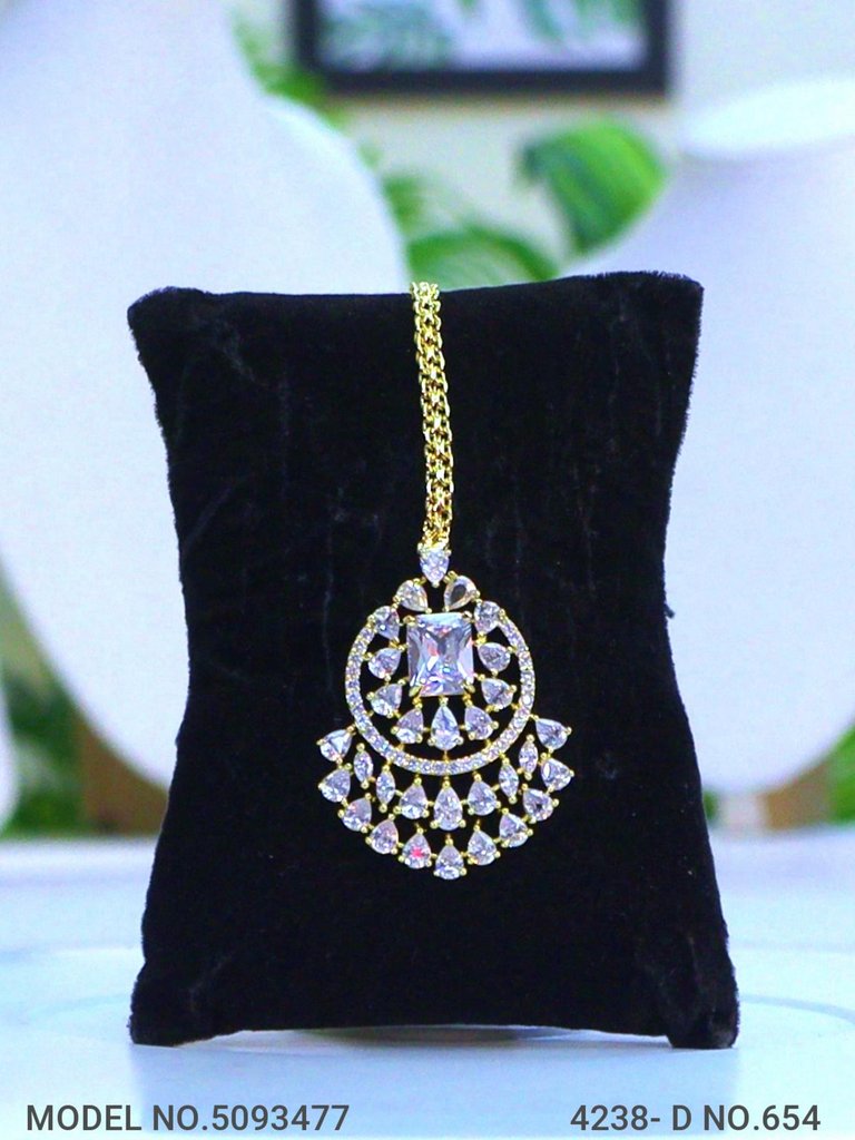 Trendy Traditional Necklace Set | Ideal Birthday Gift