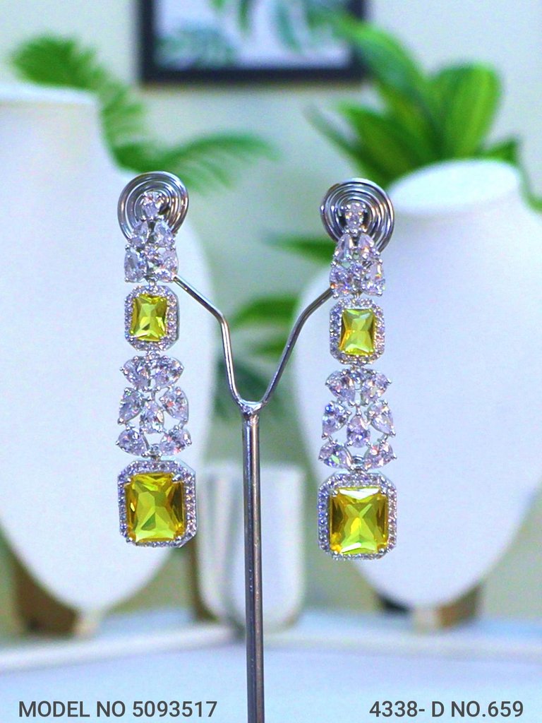 The best Gift for a Woman ! Jewelry