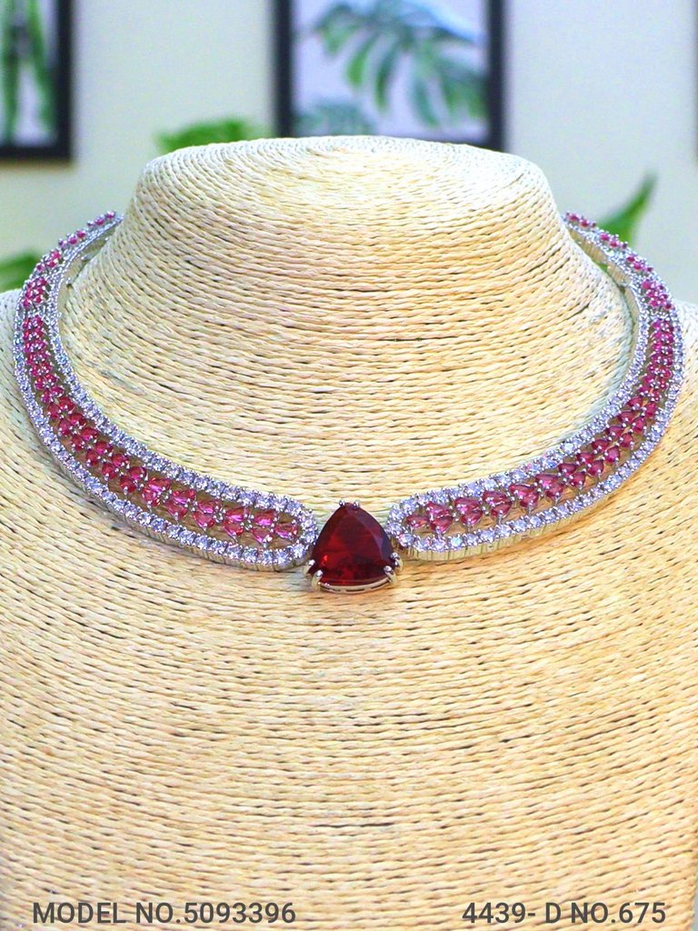 Traditional yet Trendy Design | Ideal for your Parties !