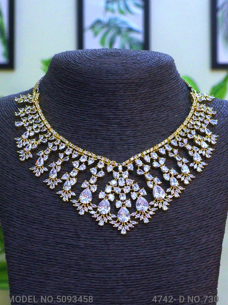 Traditional yet Trendy Design | Ideal for your Parties !