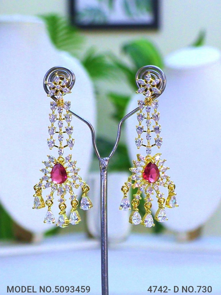Traditional Zirconia Jewelry Set for Classy Women