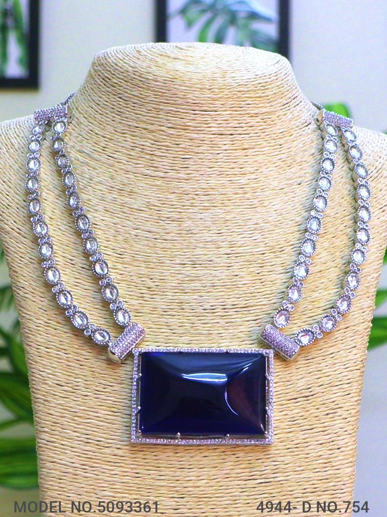 Traditional yet Trendy Design | Ideal for your Parties !