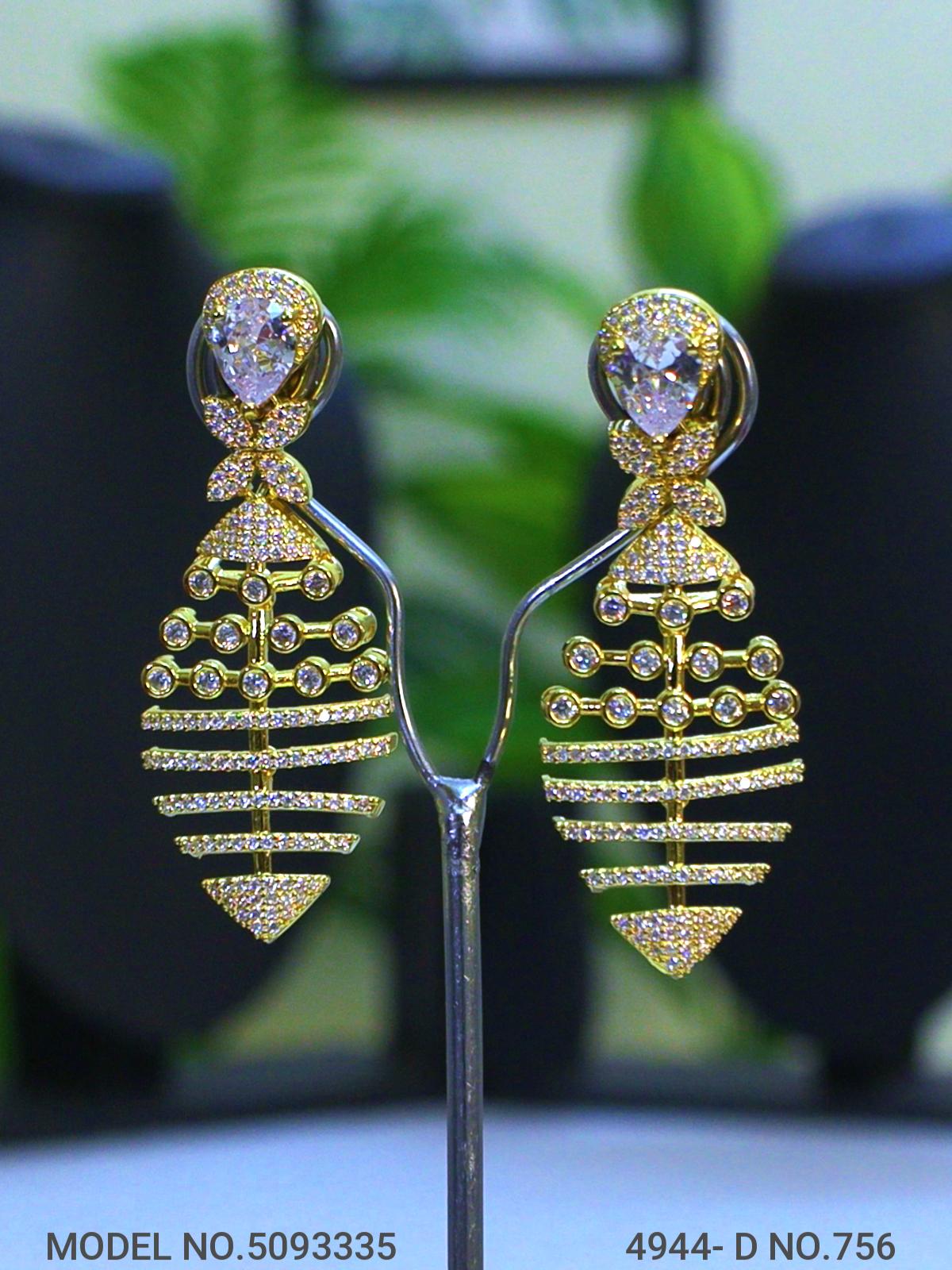 Bridesmaid Necklace Set for Traditional Weddings