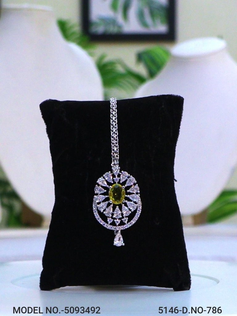 Statement Necklaces in Trend