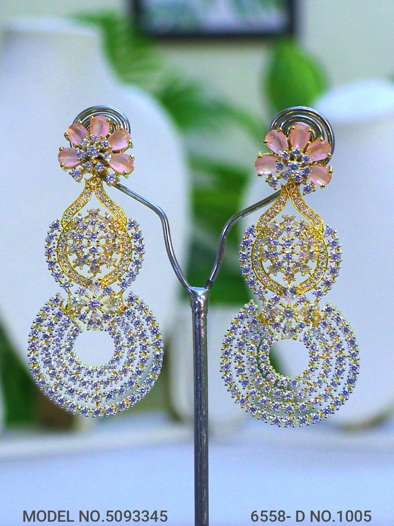 When Glamour meets Art !
