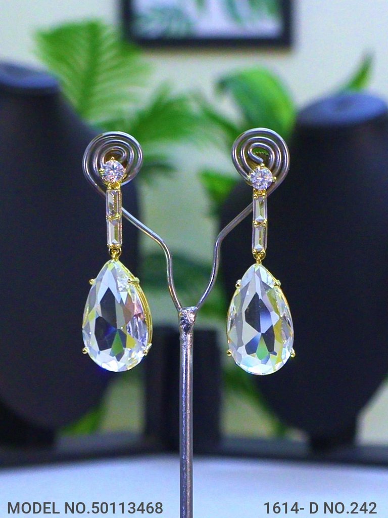 Light weighted CZ Necklace Set