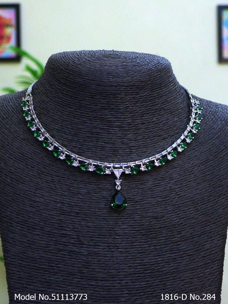 Necklace Set crafted for bold Women