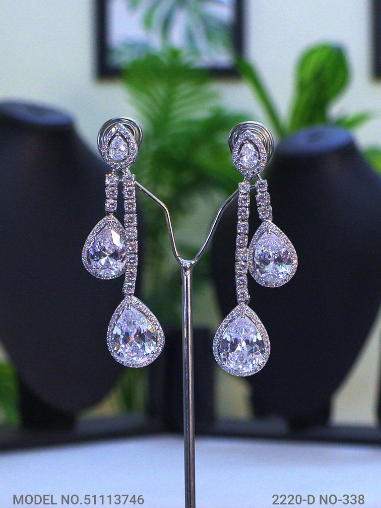 Be a Showstopper in your Party !